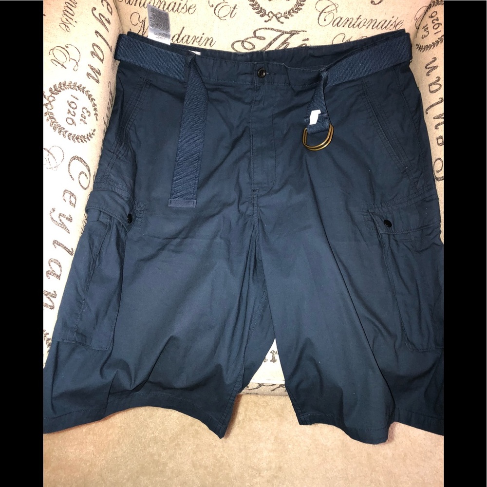 Levi Strauss & Co. Cargo Shorts w/ Belt Size: w38